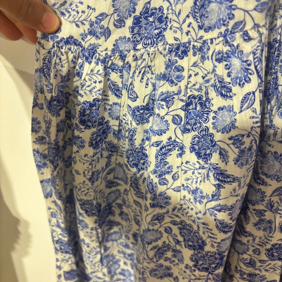 Old Navy Womens Blue White Floral Toile Smocked Tiered Midi Dress NWT Large - Picture 14 of 16